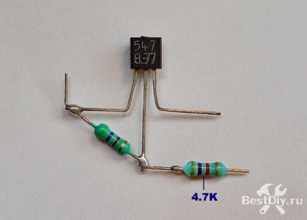 Переводим настенные часы на питание от Li-ion аккумулятора на 3,7В