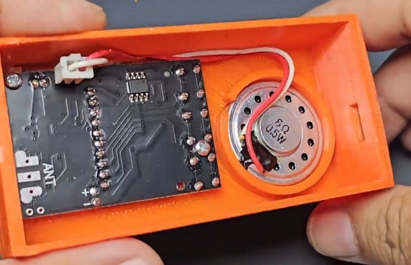 Мини рация (Walkie Talkie) на 7 каналов из готового модуля с Китая Мини рация (Walkie Talkie) на 7 каналов из готового модуля с Китая